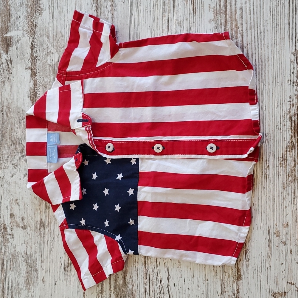 Boys Children's place shirt size 0/3 months